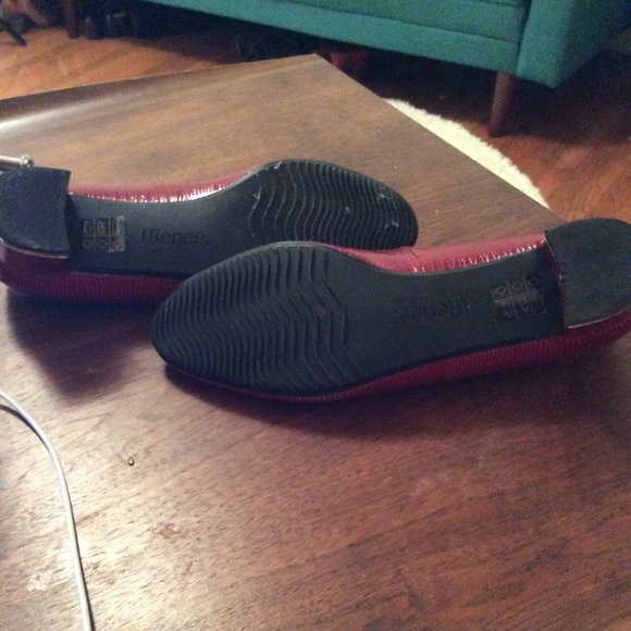 J. Reneé Bambalina Red Snakeskin Flats - Picture 2 of 2